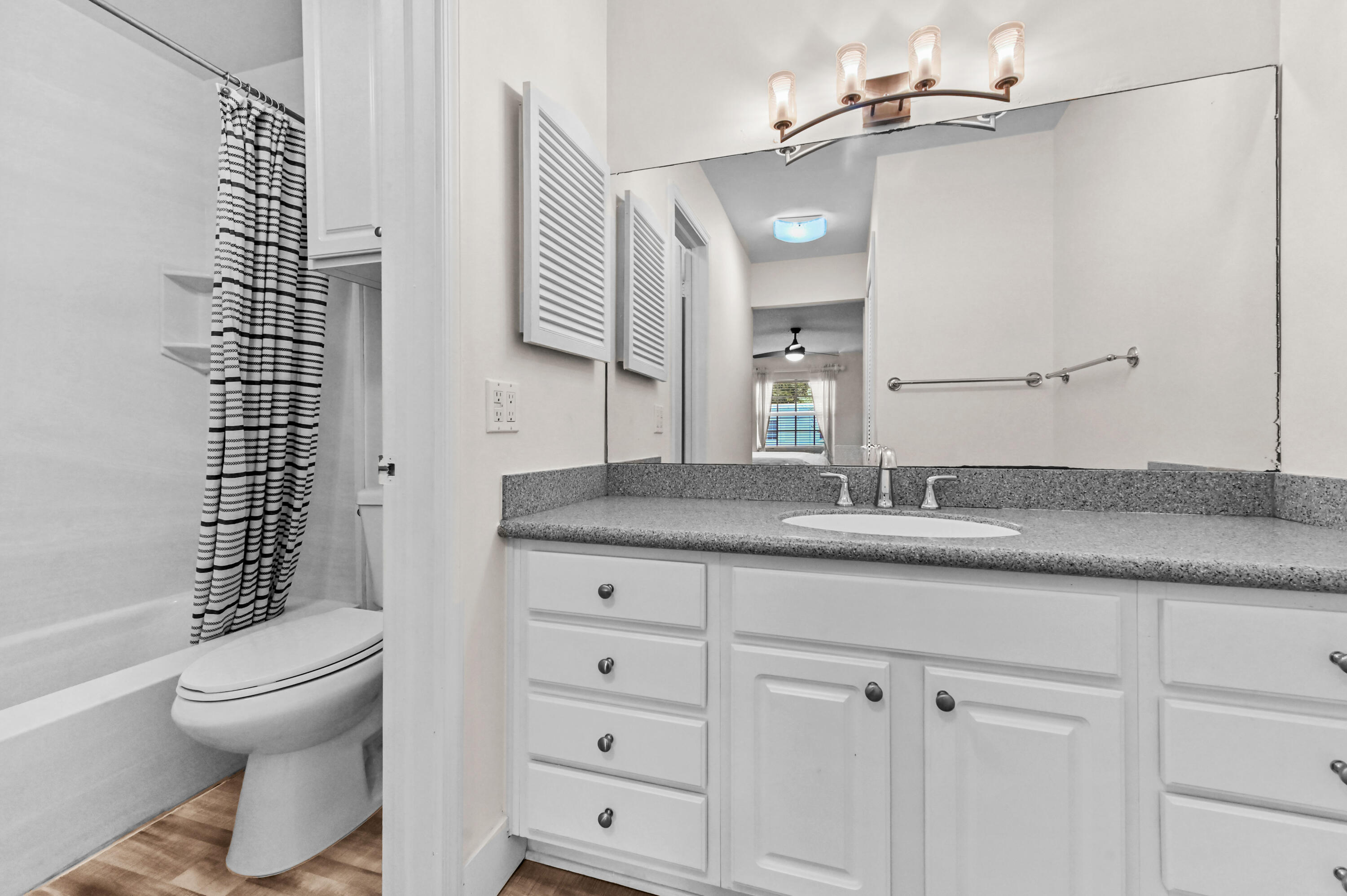 BAY COLONY CLUB - Residential
