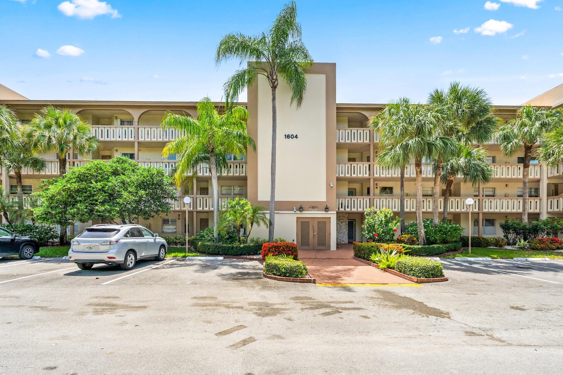 Wynmoor, Abaco Village - Residential