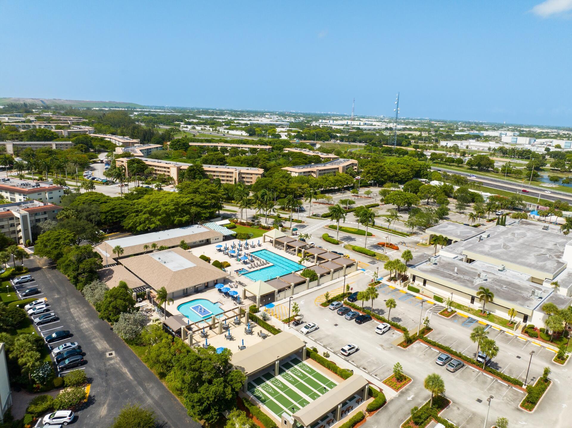 Wynmoor, Abaco Village - Residential