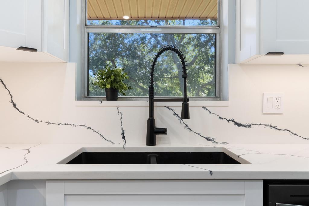 GOLDEN LAKES VILLAGE COND - Residential Lease