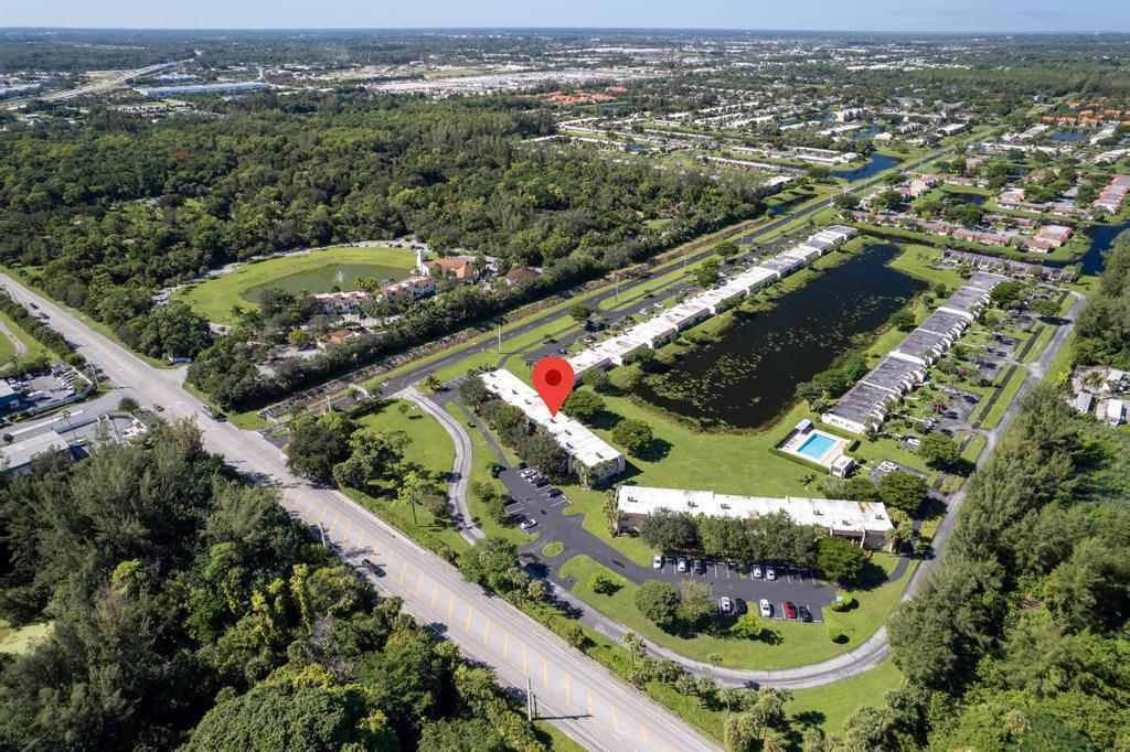 GOLDEN LAKES VILLAGE COND - Residential Lease