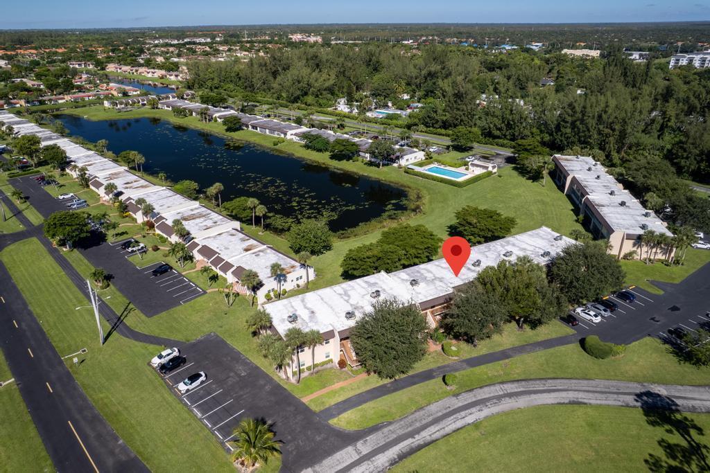 GOLDEN LAKES VILLAGE COND - Residential Lease