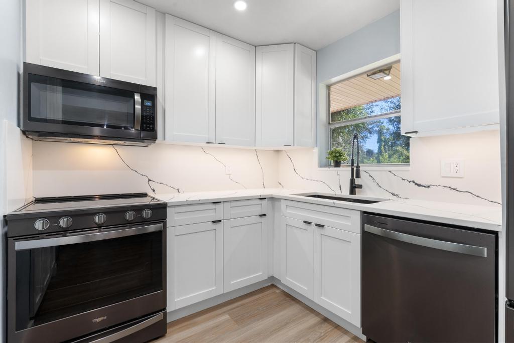 GOLDEN LAKES VILLAGE COND - Residential Lease