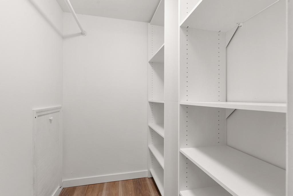 GOLDEN LAKES VILLAGE COND - Residential Lease