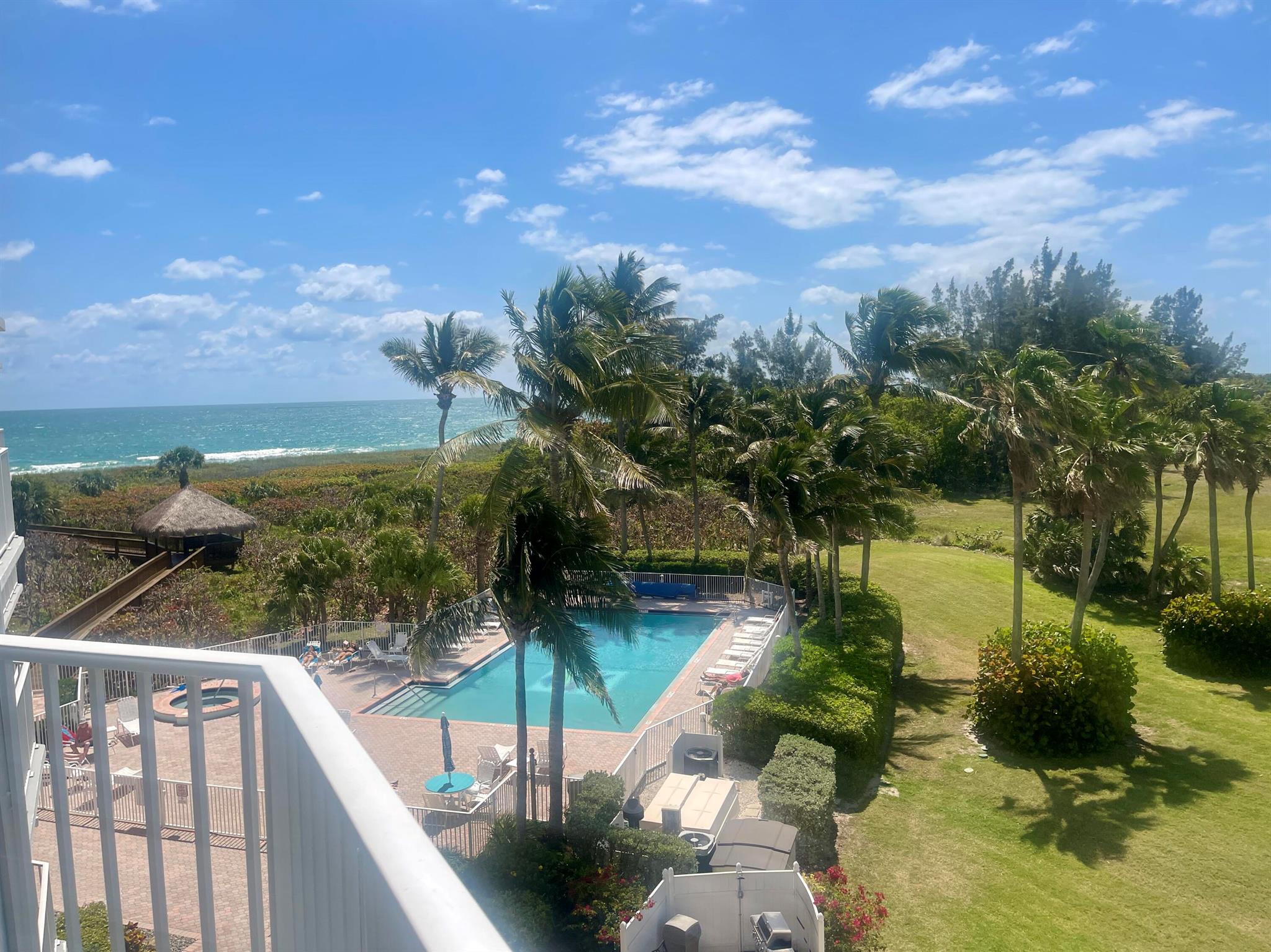 2700 N Highway A1a 407