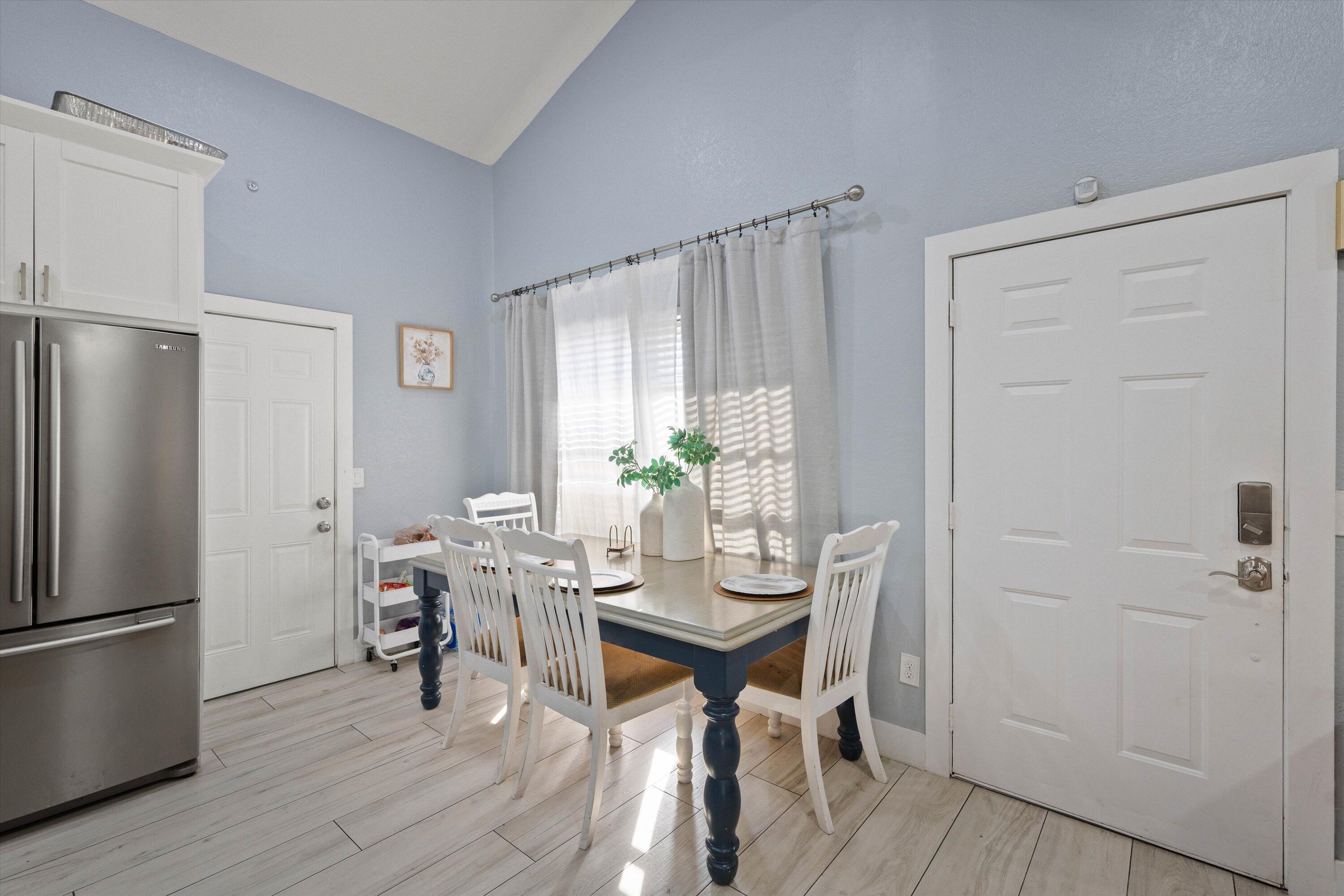 COUNTERPOINT ESTATES 8 - Residential