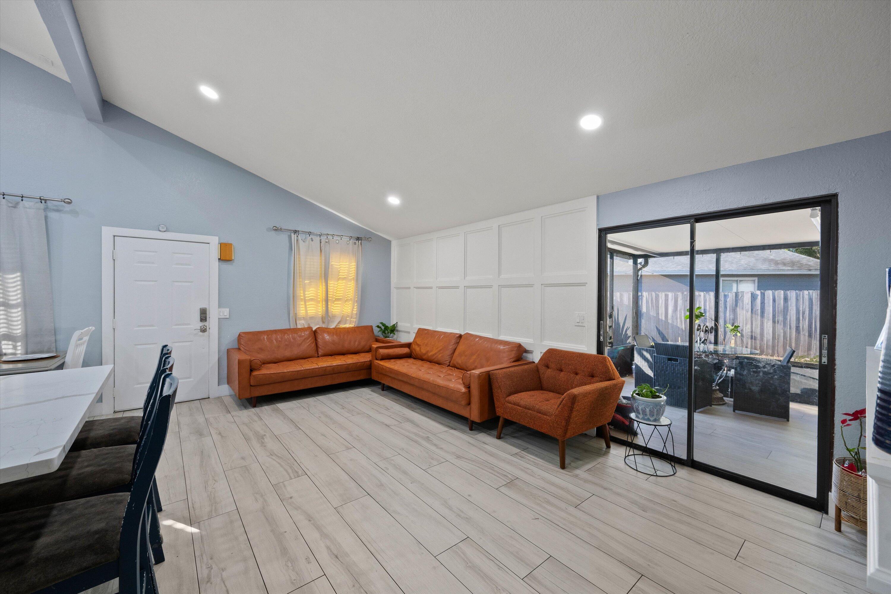 COUNTERPOINT ESTATES 8 - Residential