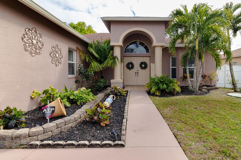 Photo of 444 SE Evergreen Terrace, Port Saint Lucie, FL 34983 (MLS # R10959071)