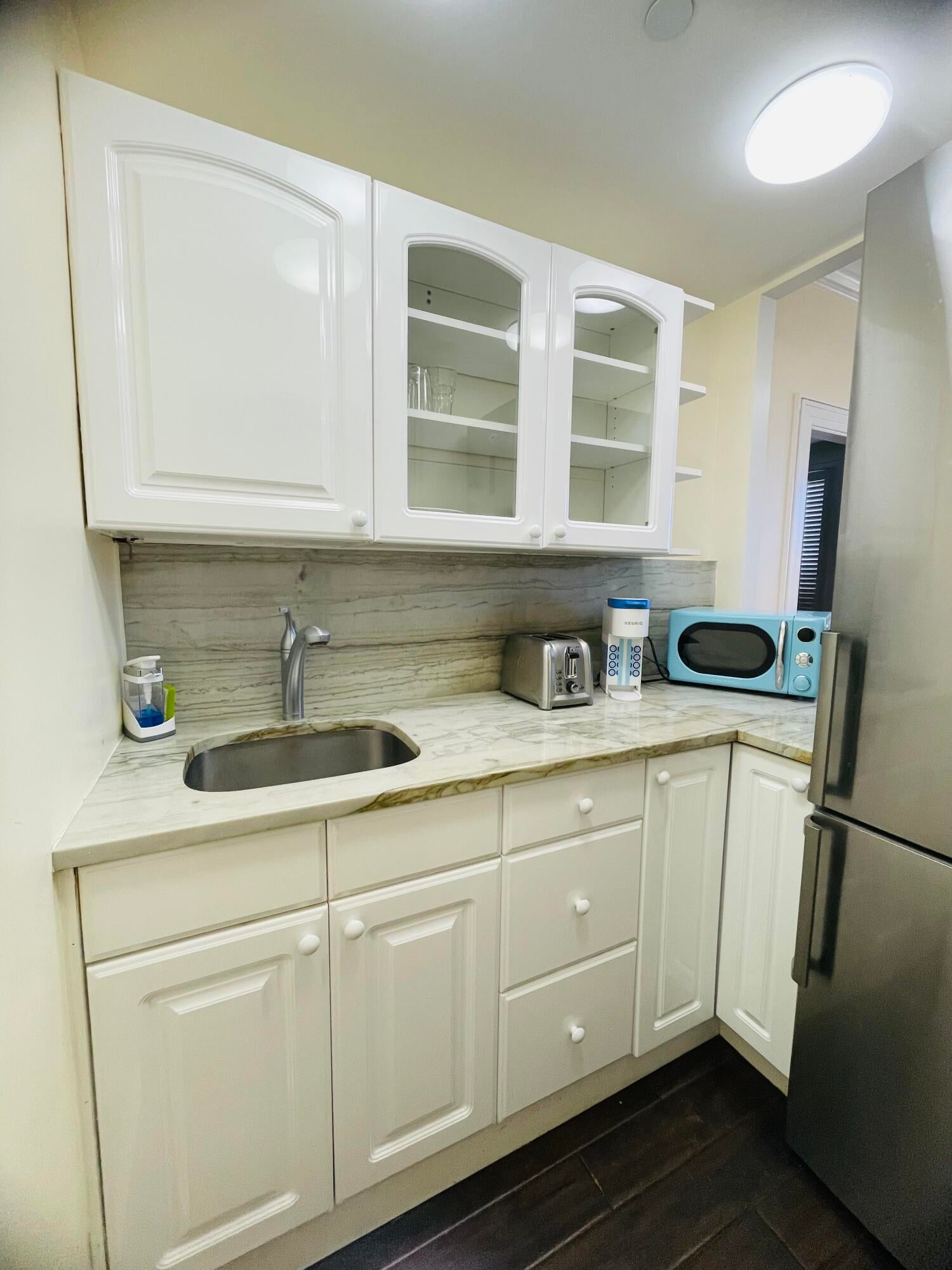 235 Sunrise Avenue 2262
