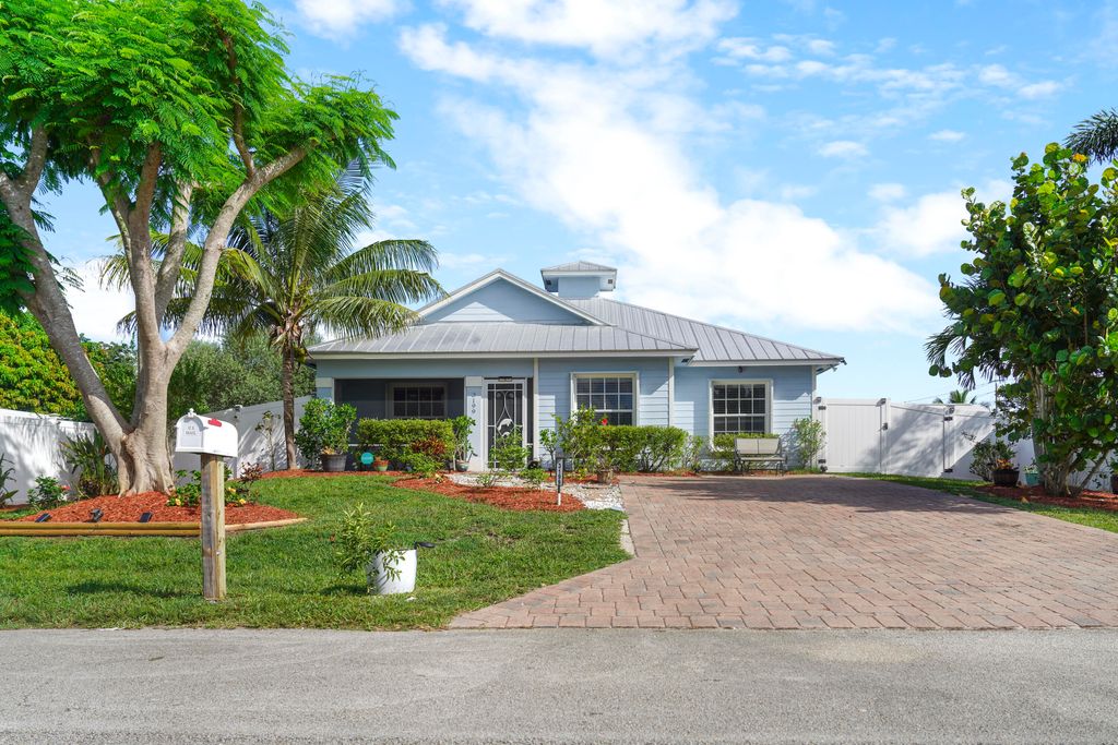 Photo of 3199 SE Lime Tree Terrace, Stuart, FL 34997 (MLS # R11116450)