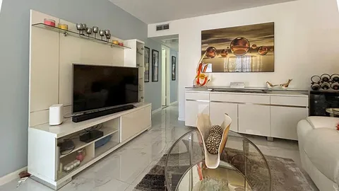 9 Tilford A Unit 9, Deerfield Beach, FL 33442 - MLS#: F10478831