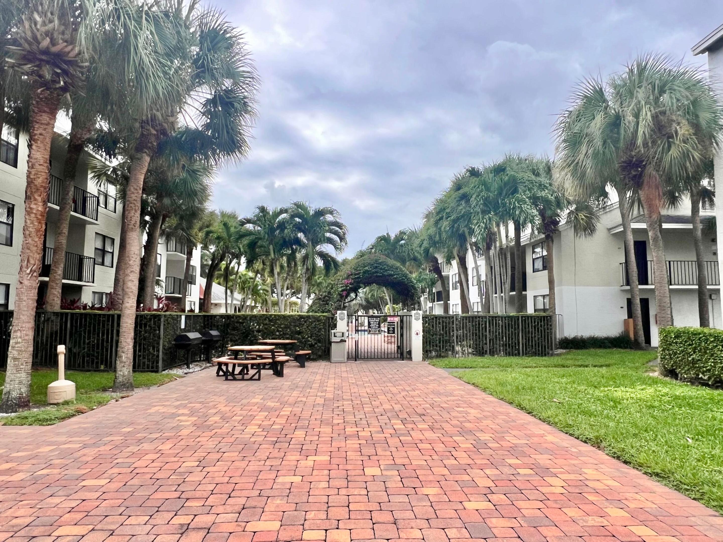 CLEAR LAKE CLUB CONDO - Residential Lease