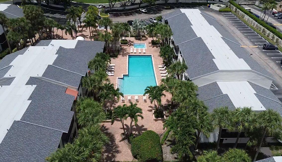CLEAR LAKE CLUB CONDO - Residential Lease