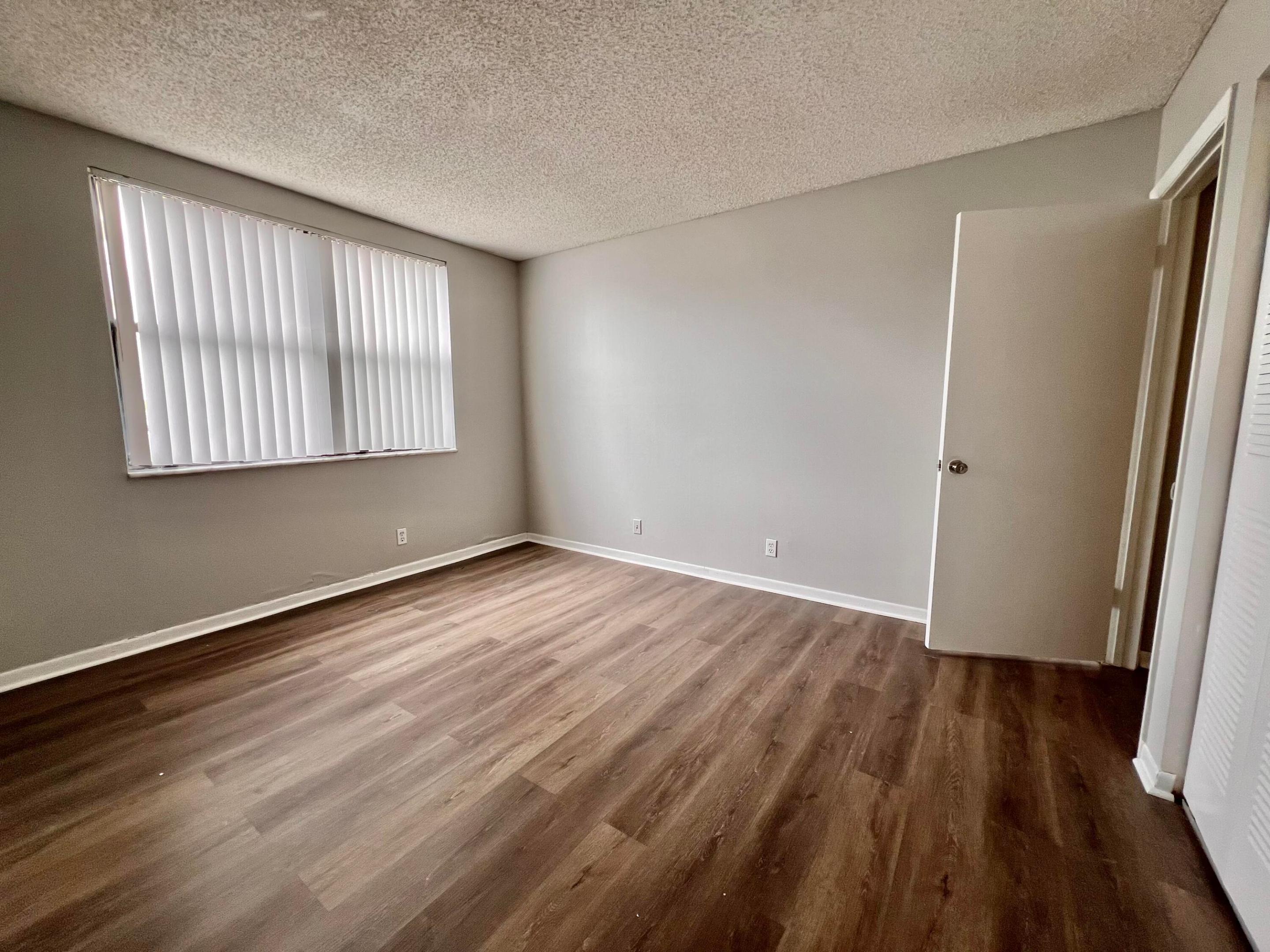 CLEAR LAKE CLUB CONDO - Residential Lease