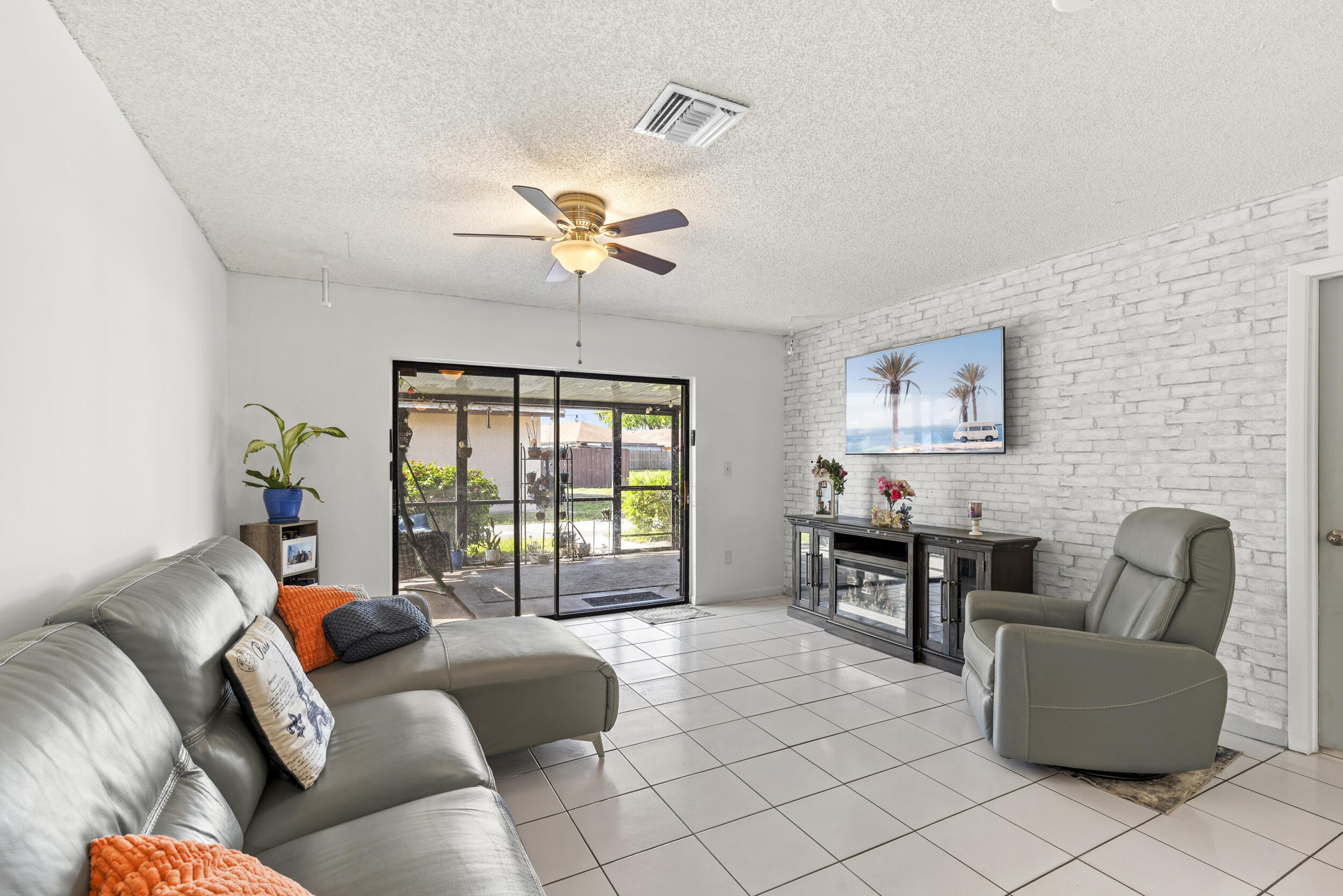 GARDEN HILLS UNIT THREE - Residential