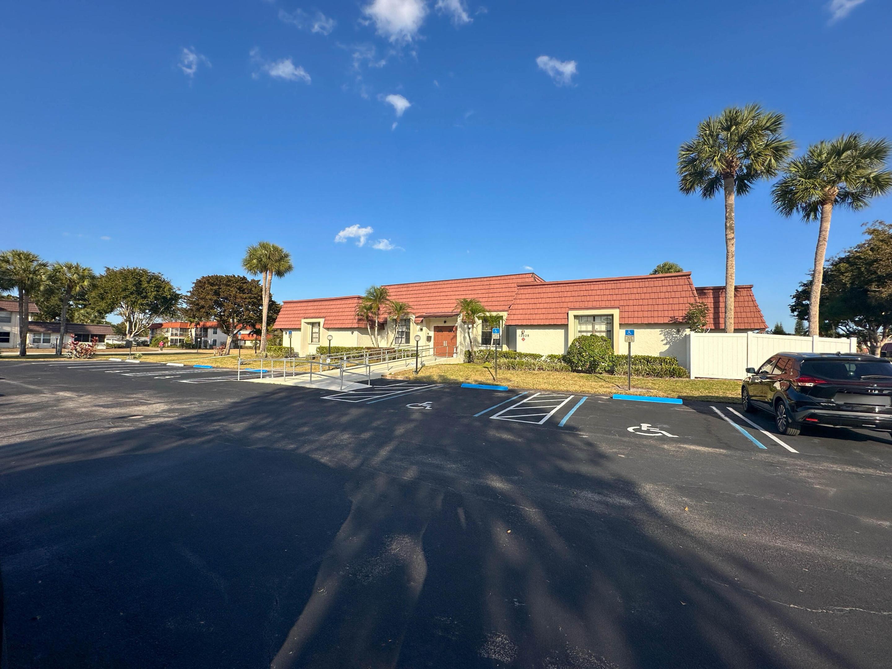 GREENWAY VILLAGE SOUTH COND NO 3 - Residential