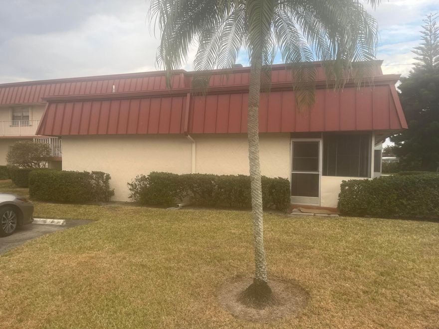 Well-maintained first-floor corner villa featuring tiled flooring, freshly painted interior, and abundant natural light. Enclosed porch, newer cabinets, and new roof. Refurbished building located close to the pool. Community amenities include clubhouse, fitness center, pool, billiards, shuffleboard, and shuttle service. Low HOA fees; assessments paid. Walking distance to Thomas Commerce Park with 6-mile walking trail. Conveniently located near shopping, dining, cultural center, and public library. Ideal for full-time residence or seasonal living.