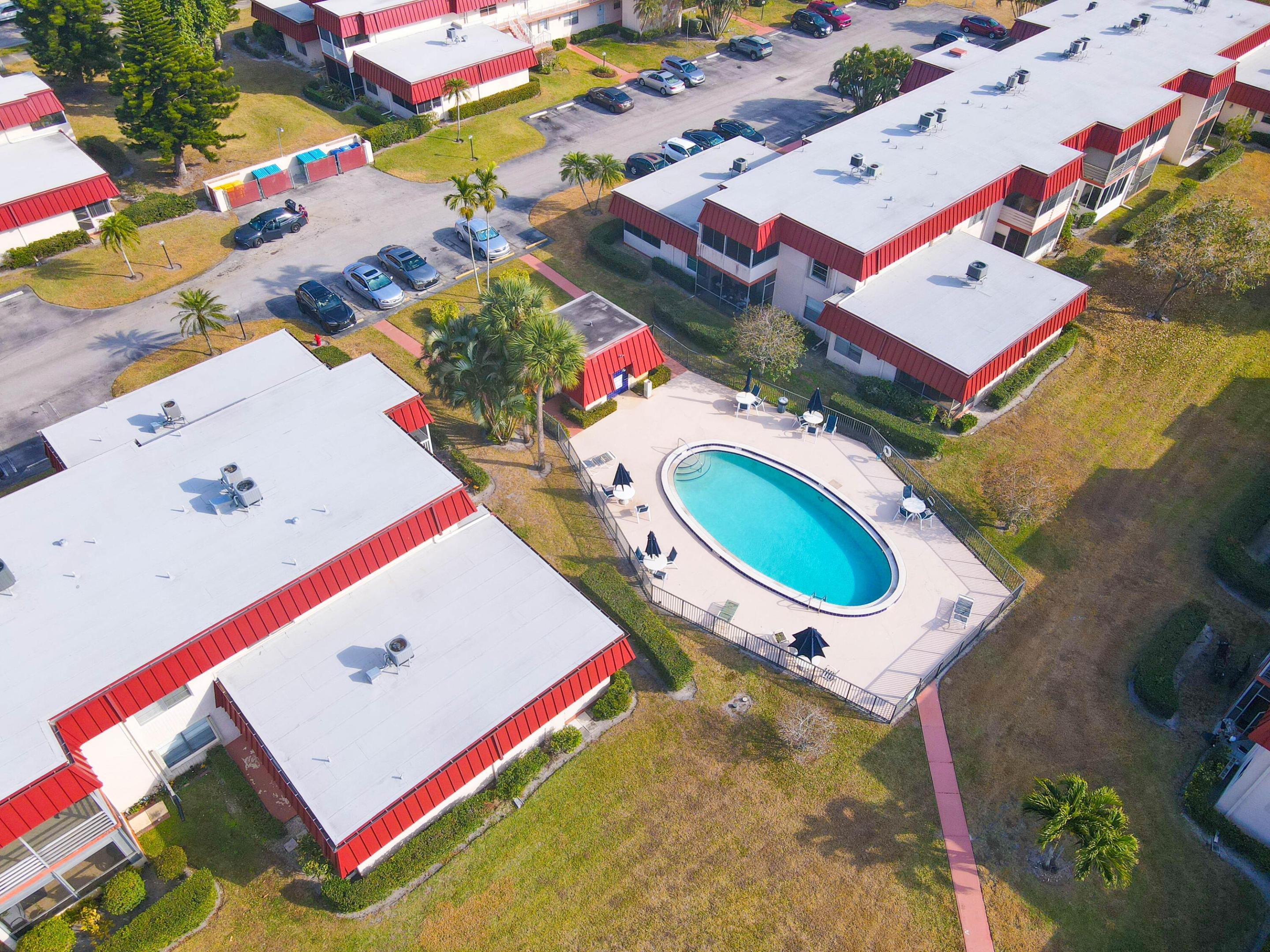 GREENWAY VILLAGE SOUTH COND NO 3 - Residential