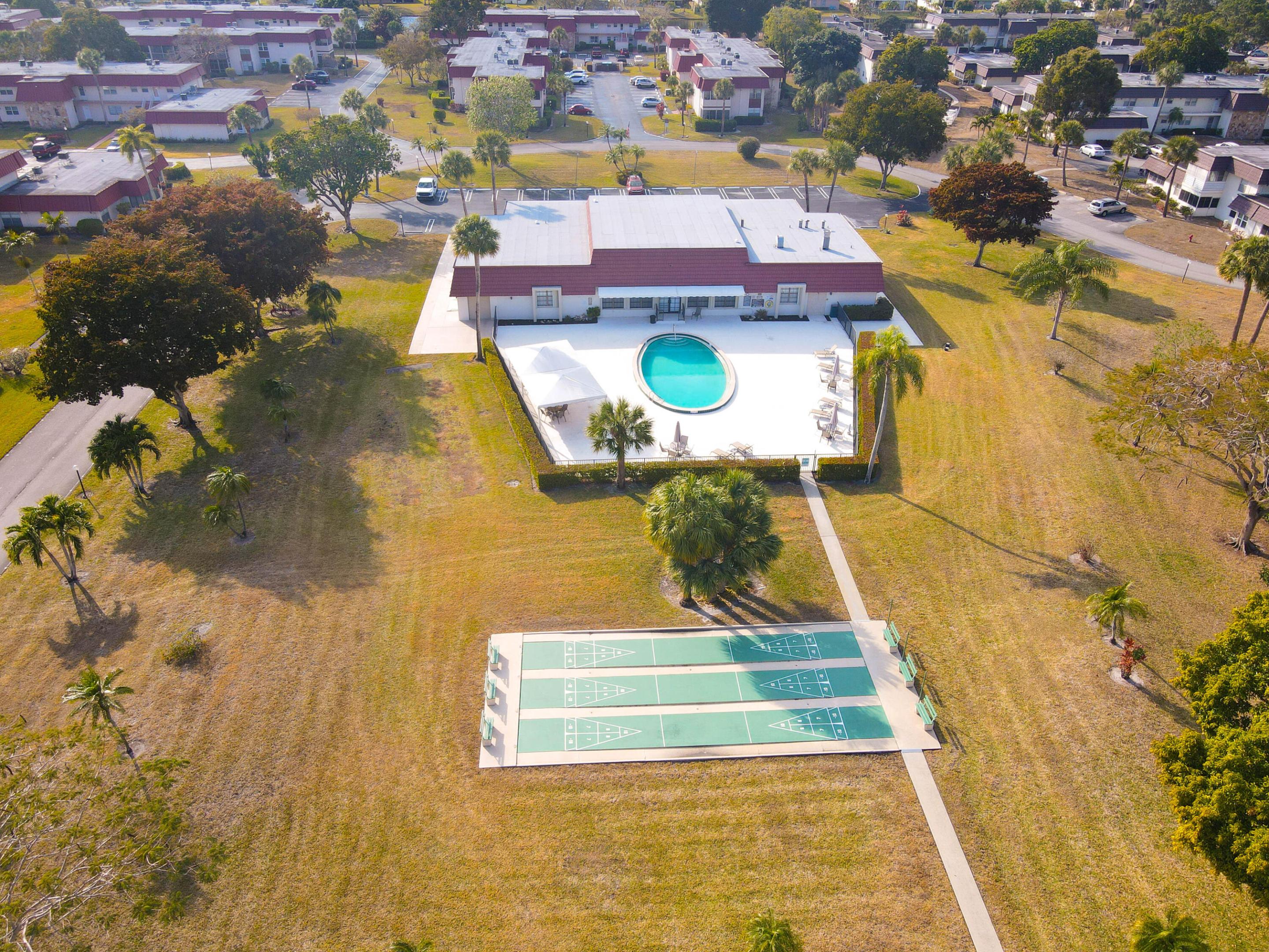 GREENWAY VILLAGE SOUTH COND NO 3 - Residential