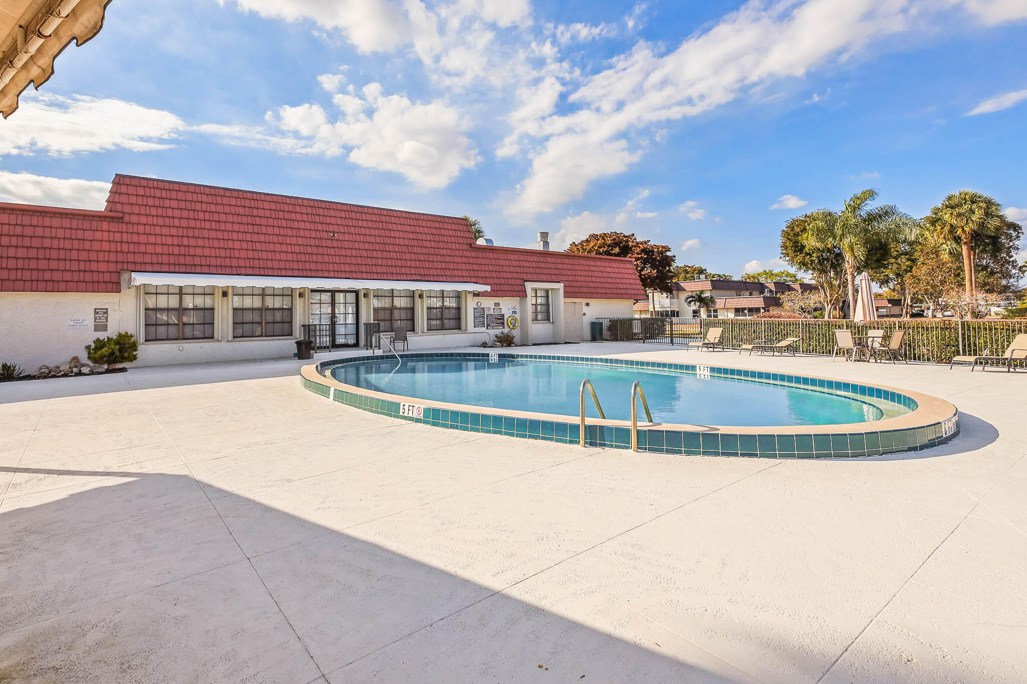 GREENWAY VILLAGE SOUTH COND NO 3 - Residential