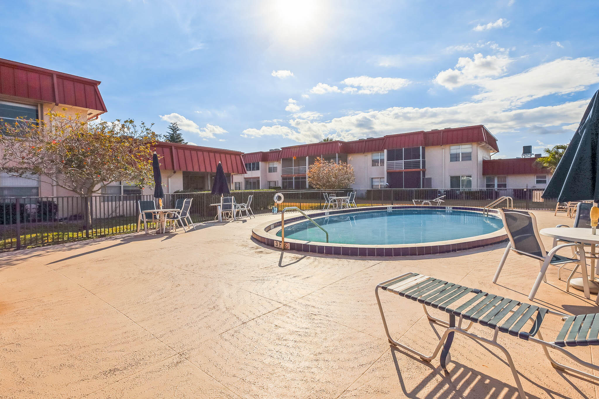 GREENWAY VILLAGE SOUTH COND NO 3 - Residential