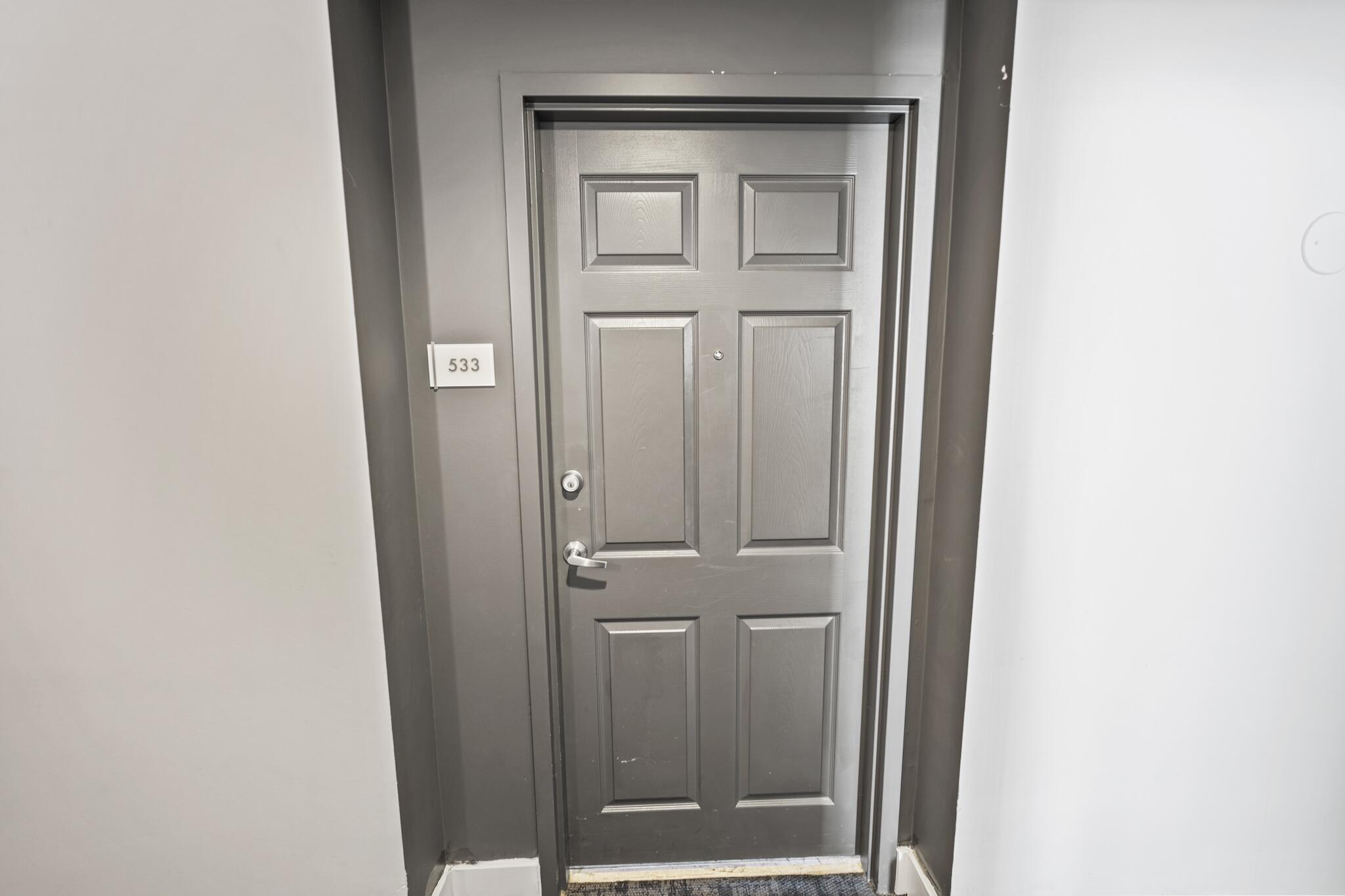 HOLLYWOOD STATION RES CONDO - Residential