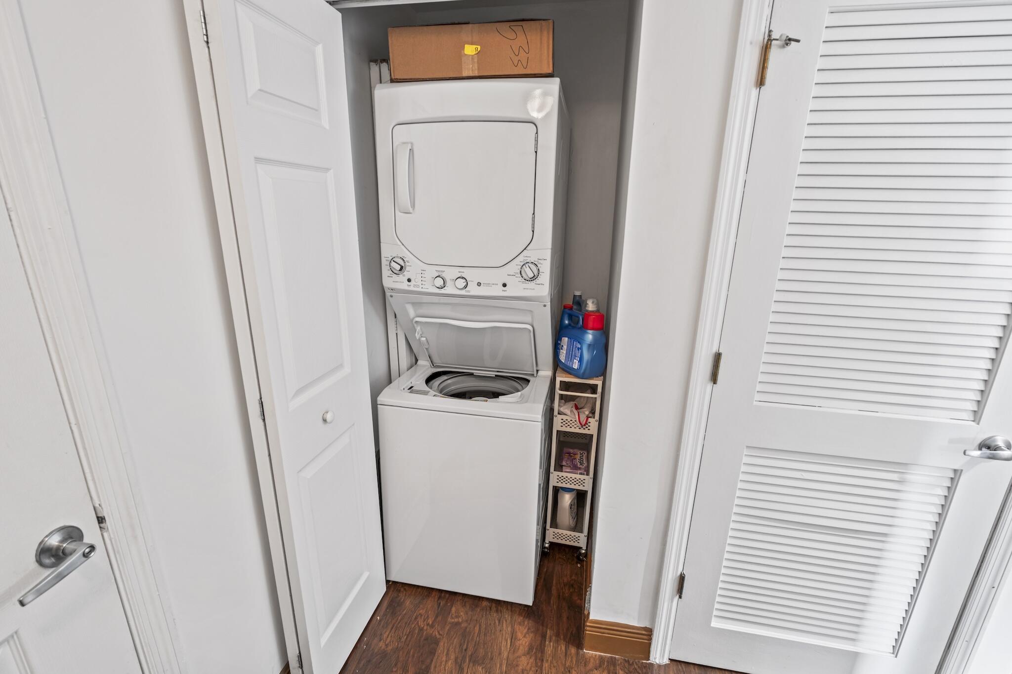 HOLLYWOOD STATION RES CONDO - Residential