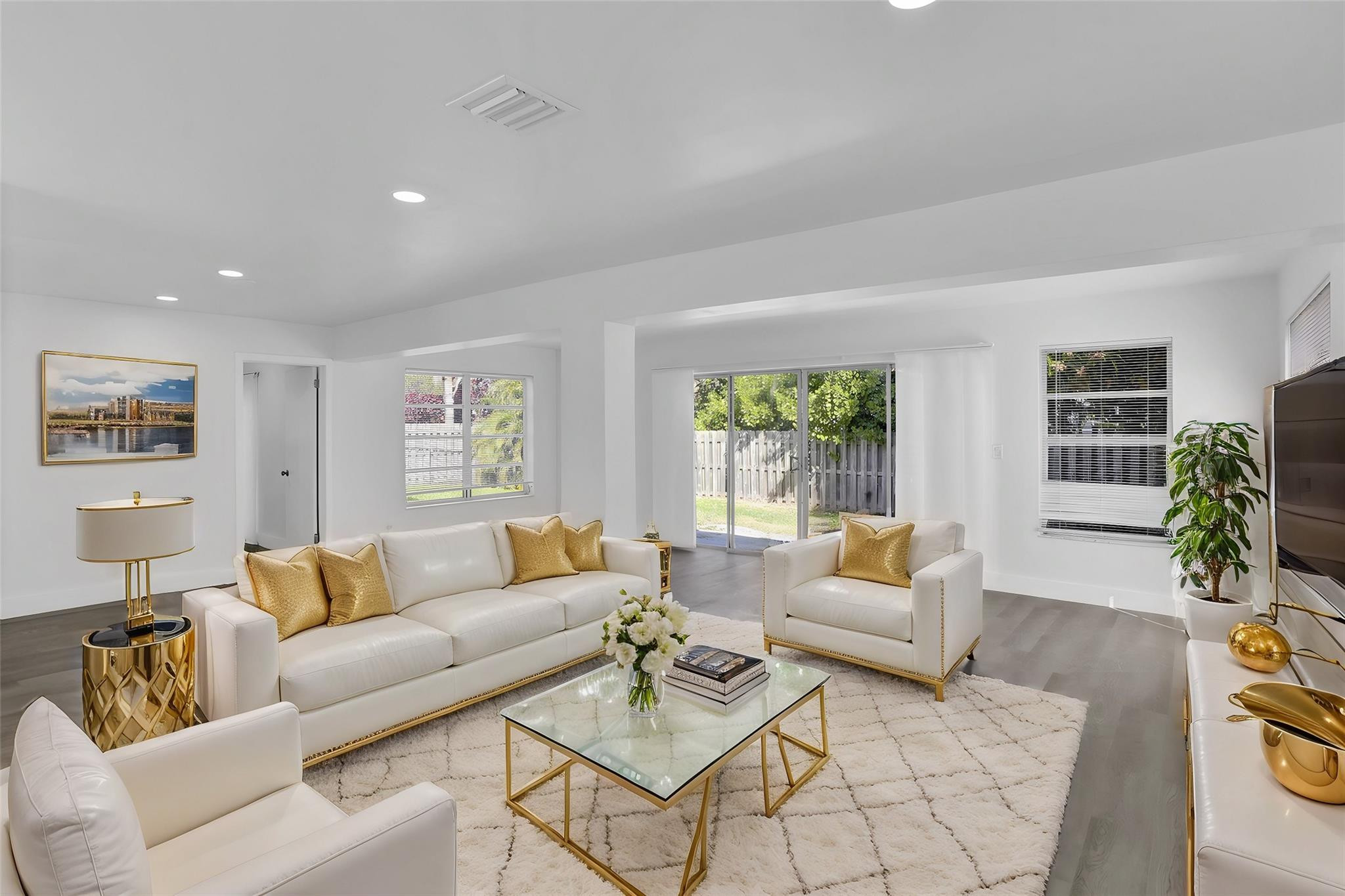 1013 SE 14th Court