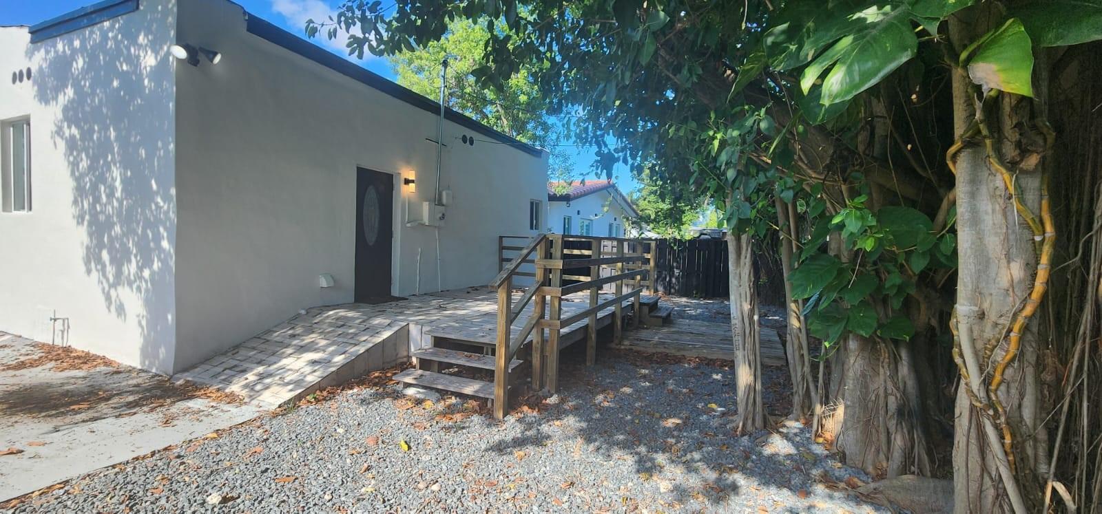 136 NW 47th St