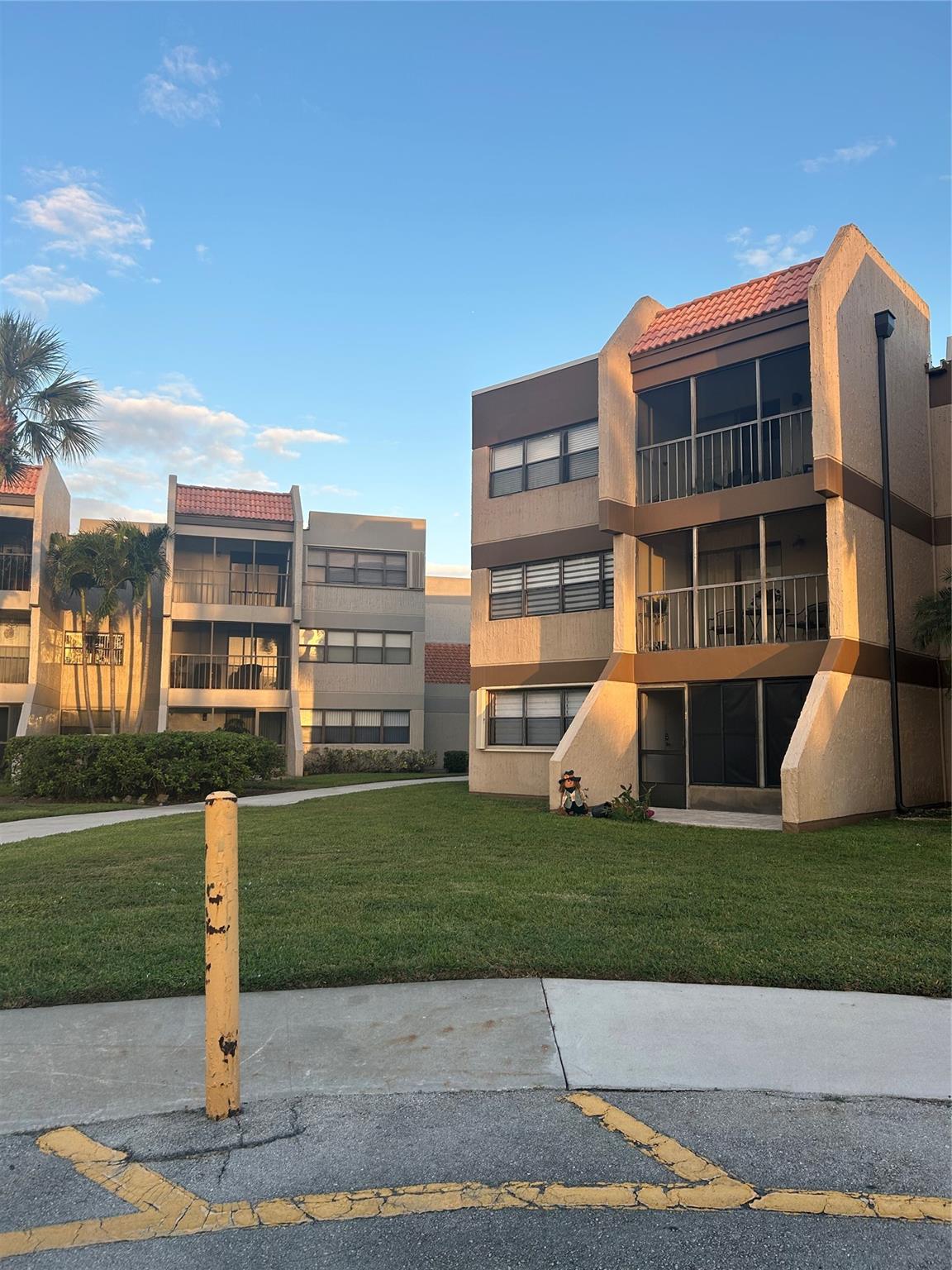 Building Ten Of Racquet C - Residential Lease