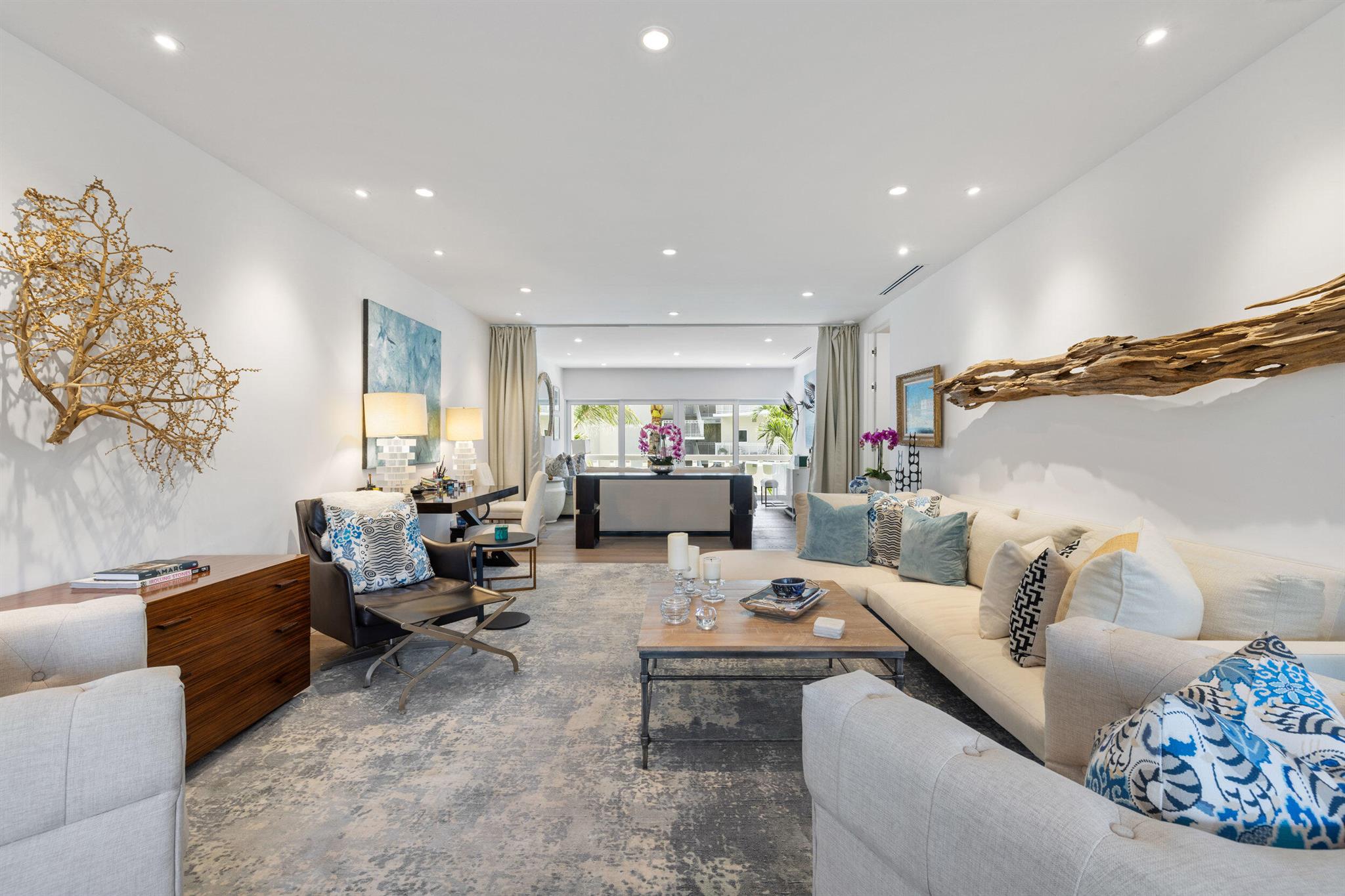 300 S Ocean Boulevard 3f, Palm Beach, FL, 33480/$2,300,000 4 300 S Ocean Boulevard 3f