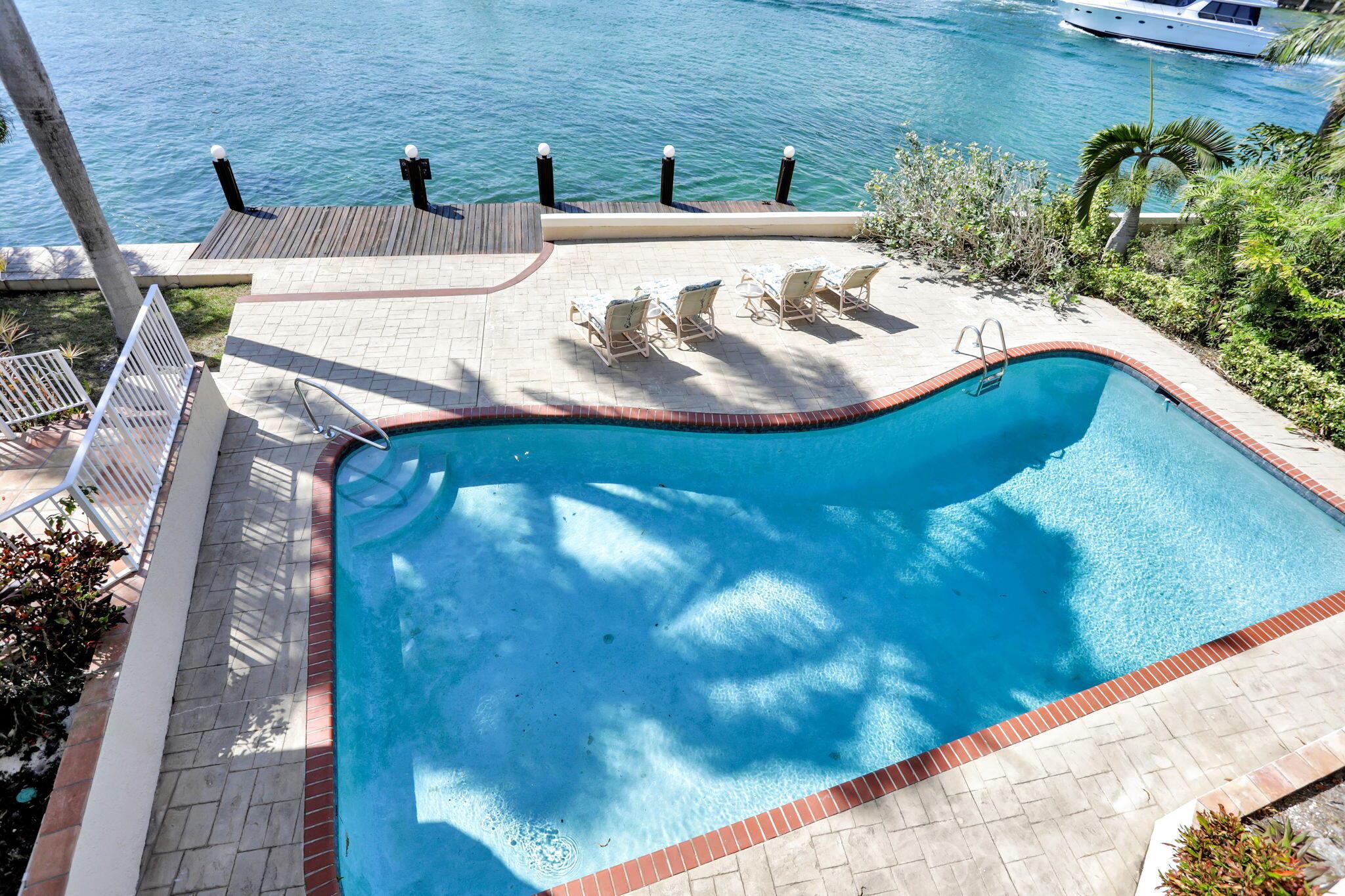 HILLSBORO SHORES SEC - Residential