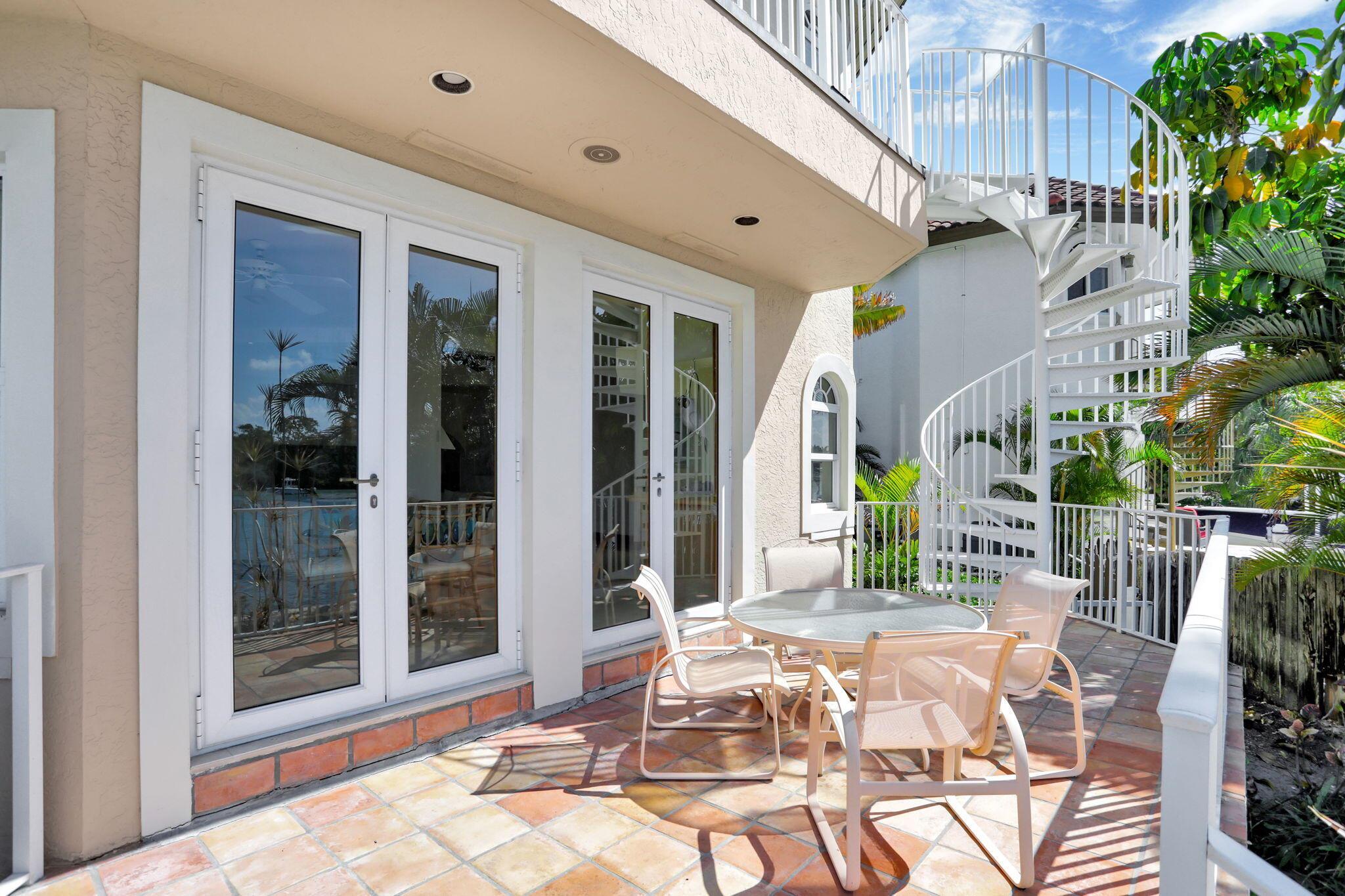 HILLSBORO SHORES SEC - Residential