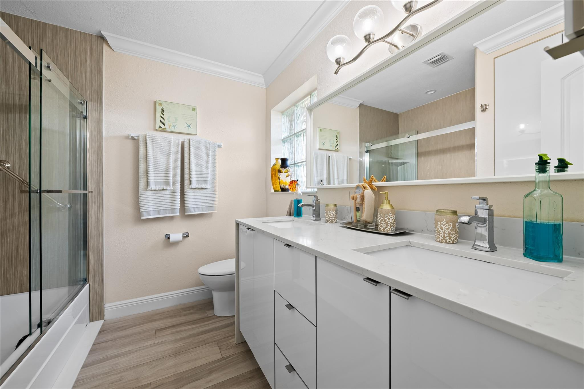 Edgewater Estates 40-7 B - Residential