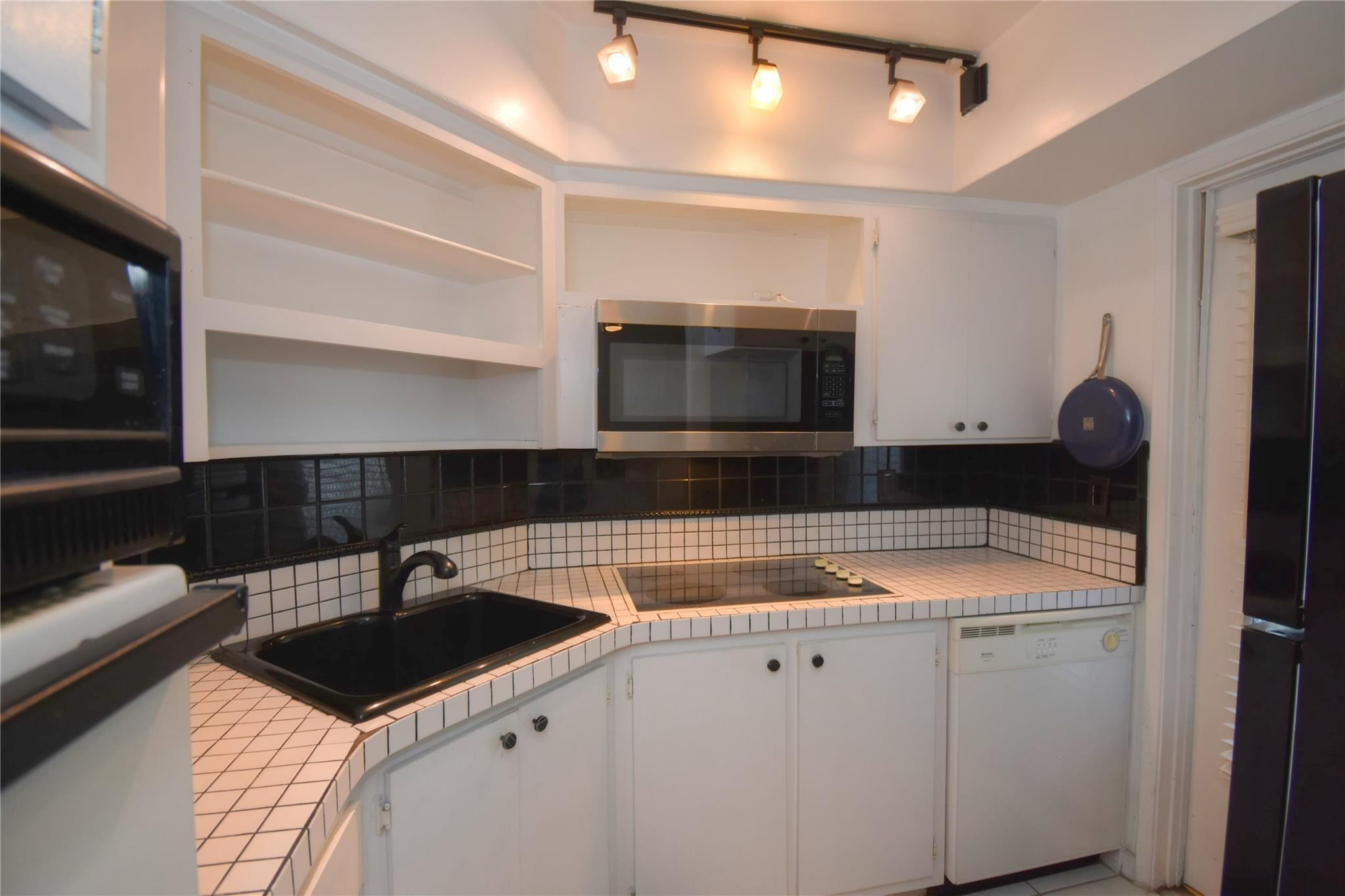 VENETIAN PARK CO-OP - Residential