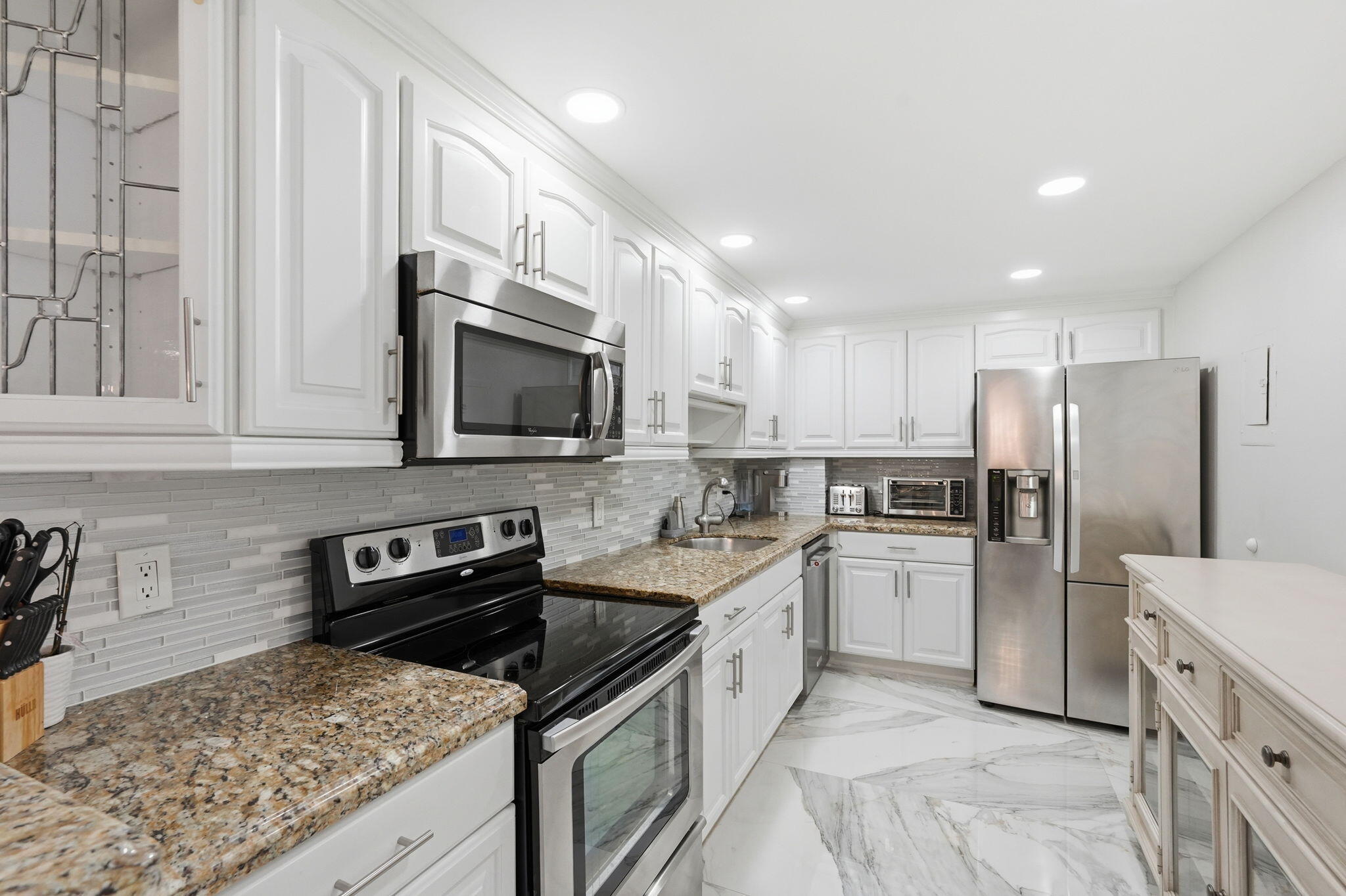 PATRICIAN OF PALM BEACH CONDO - Residential Lease