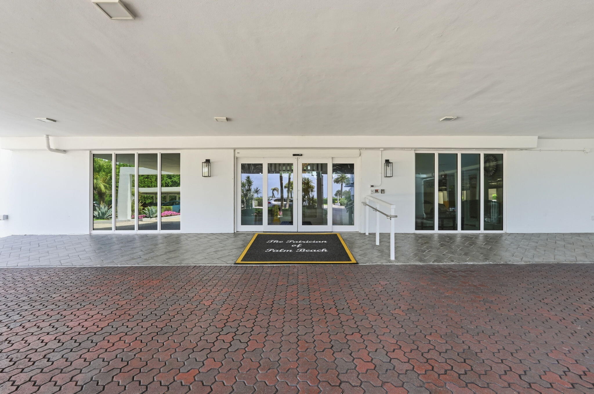 PATRICIAN OF PALM BEACH CONDO - Residential Lease