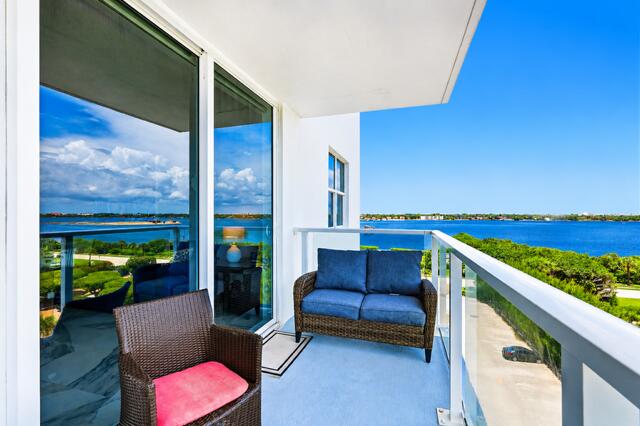 PATRICIAN OF PALM BEACH CONDO - Residential Lease