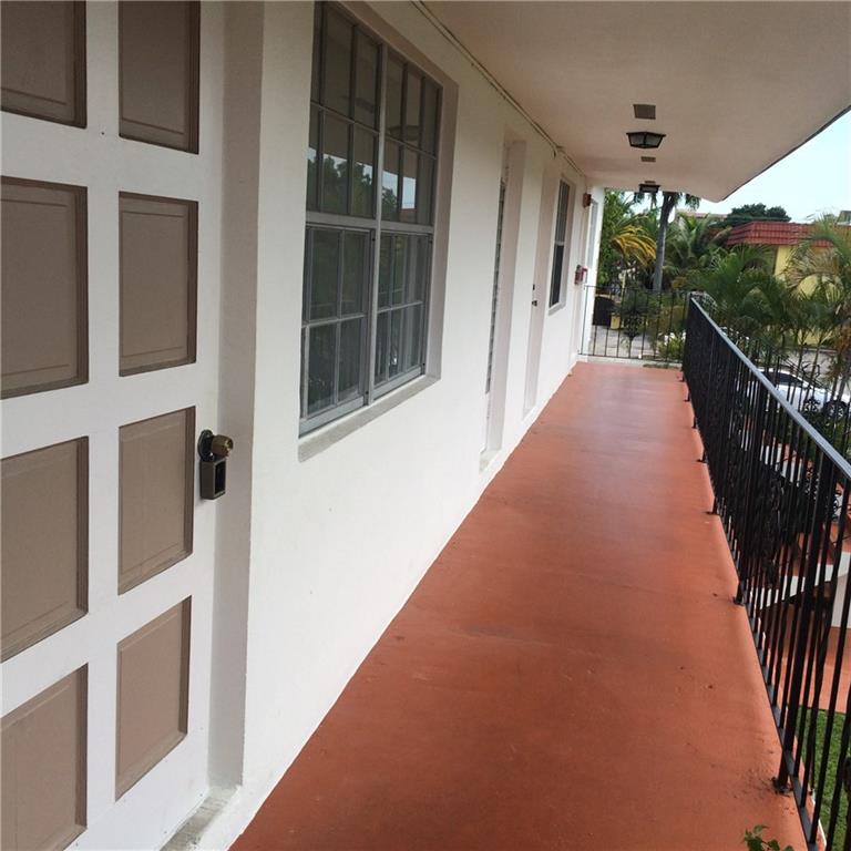 DELL MANOR CONDO - Residential Lease