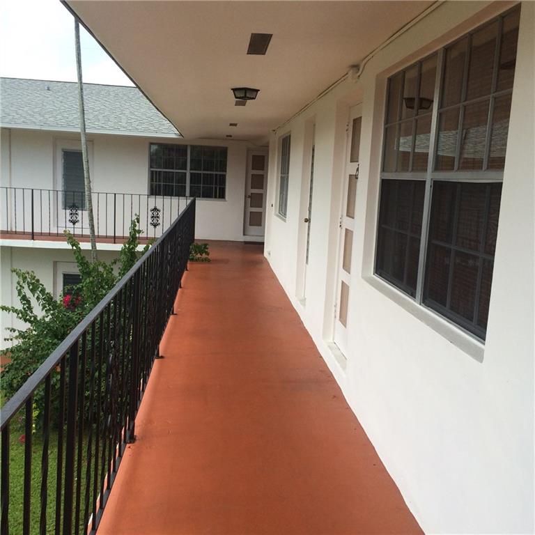 DELL MANOR CONDO - Residential Lease