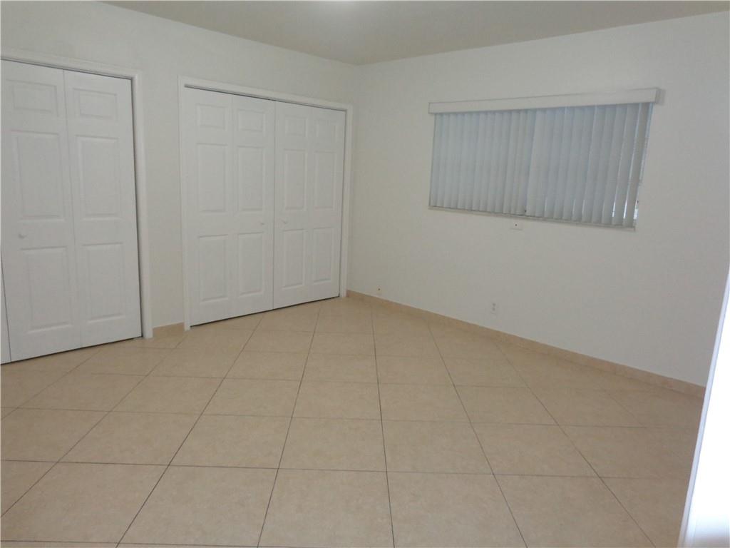 DELL MANOR CONDO - Residential Lease