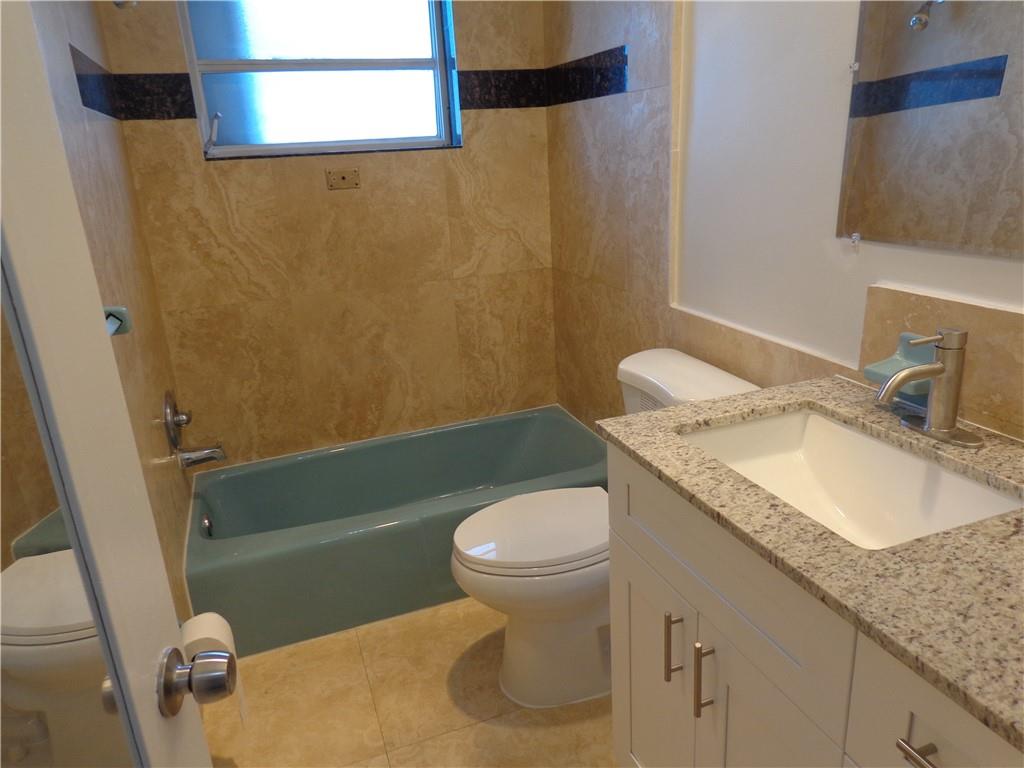 DELL MANOR CONDO - Residential Lease