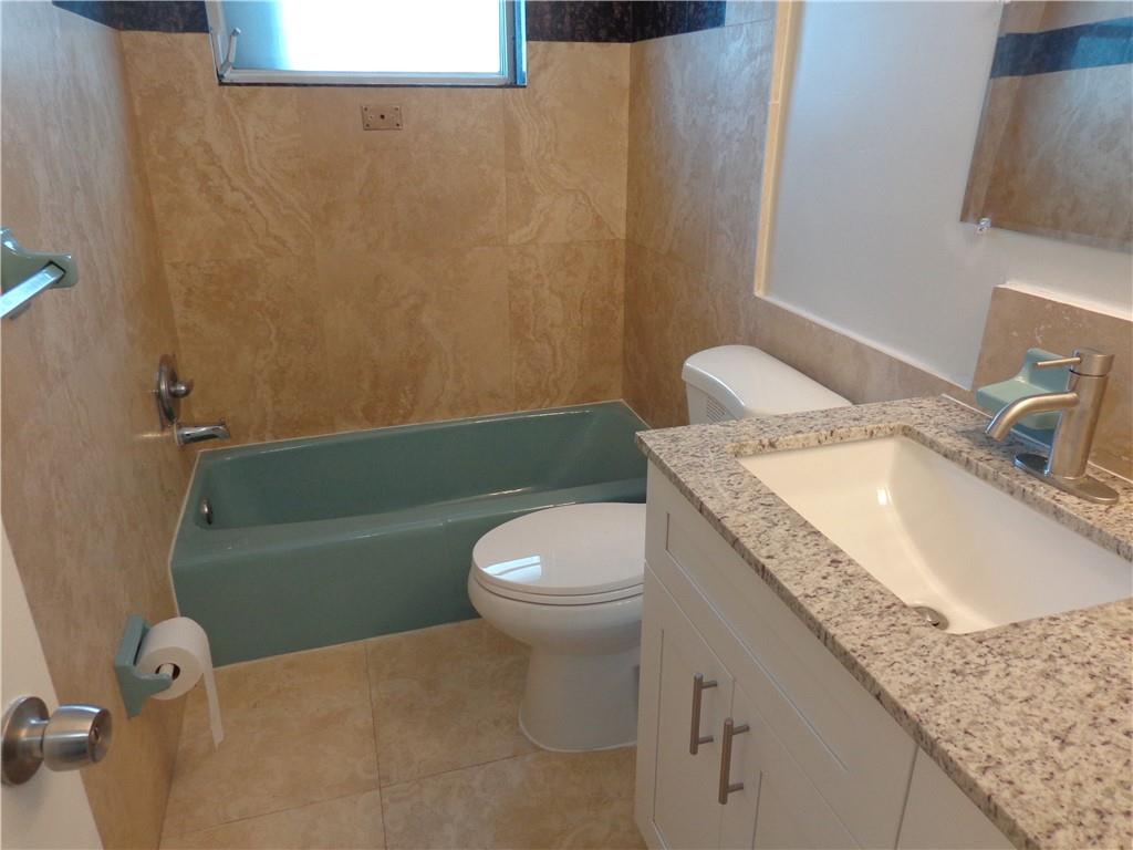 DELL MANOR CONDO - Residential Lease