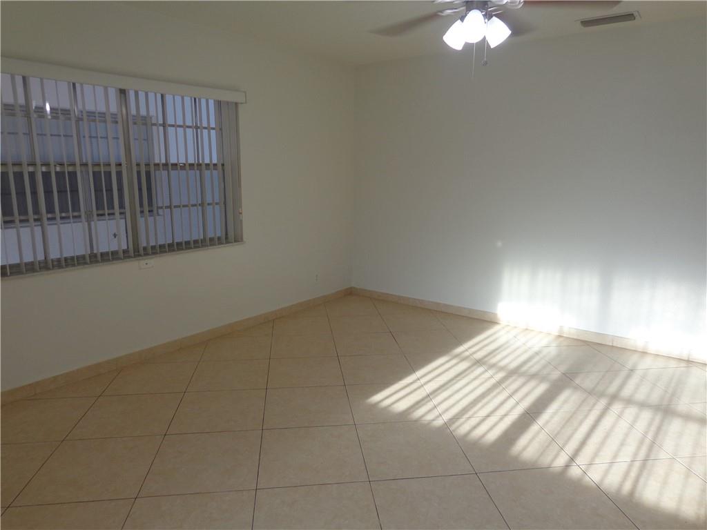 DELL MANOR CONDO - Residential Lease
