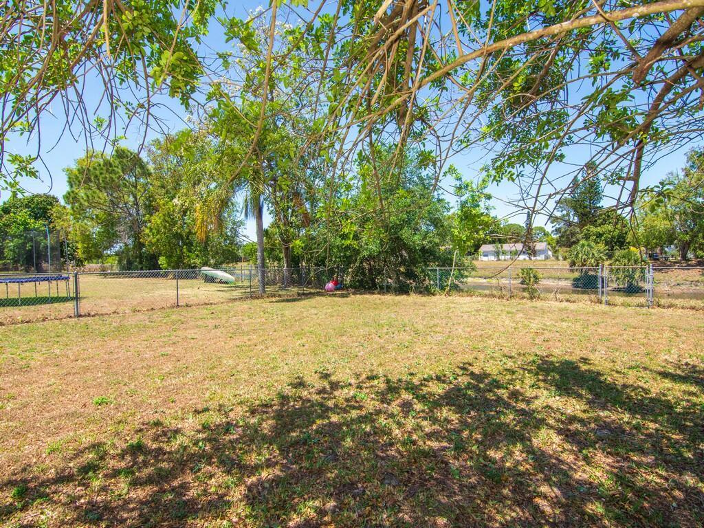 PORT ST LUCIE SECTION 42 - Residential Lease