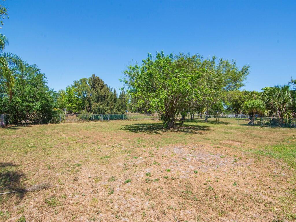 PORT ST LUCIE SECTION 42 - Residential Lease