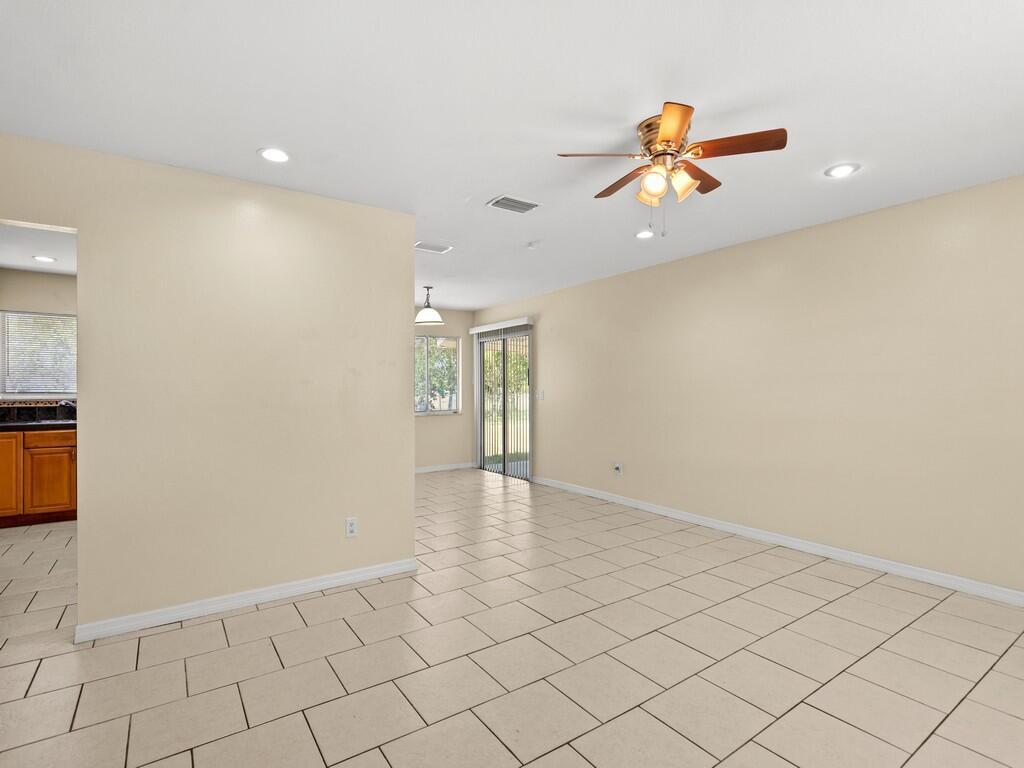 PORT ST LUCIE SECTION 42 - Residential Lease