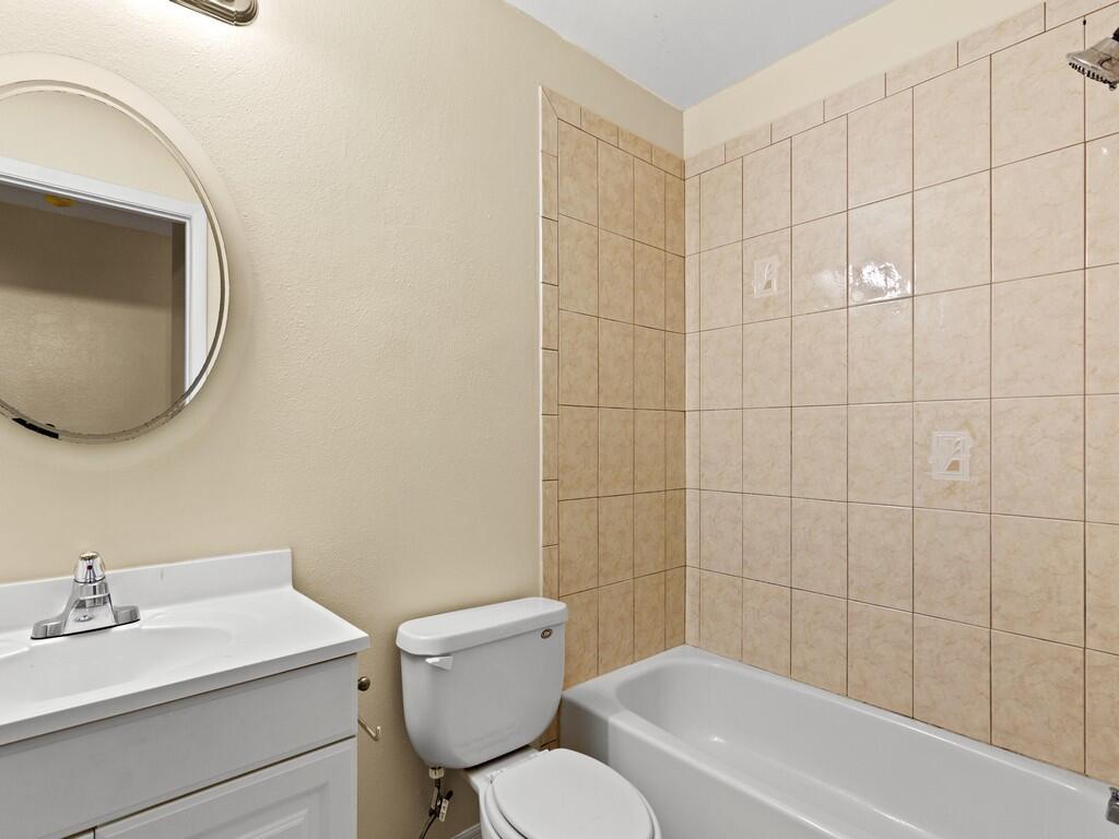 PORT ST LUCIE SECTION 42 - Residential Lease