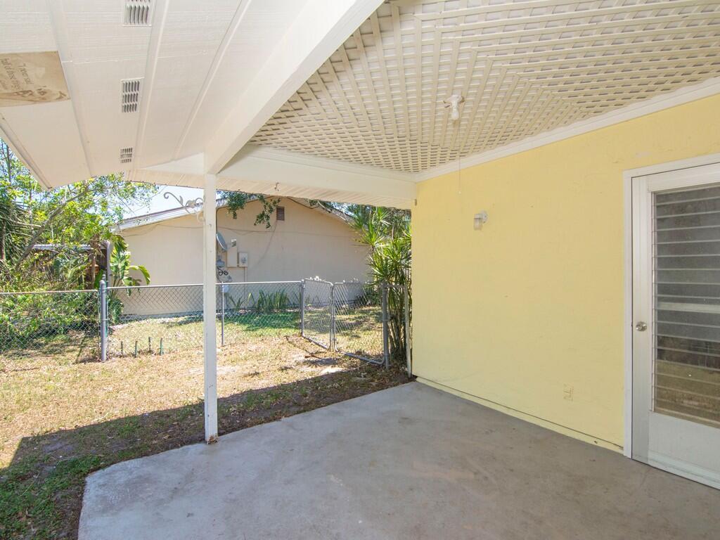 PORT ST LUCIE SECTION 42 - Residential Lease