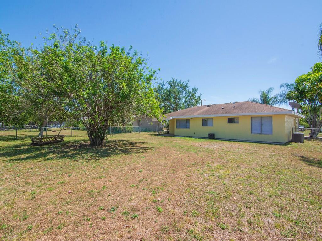 PORT ST LUCIE SECTION 42 - Residential Lease